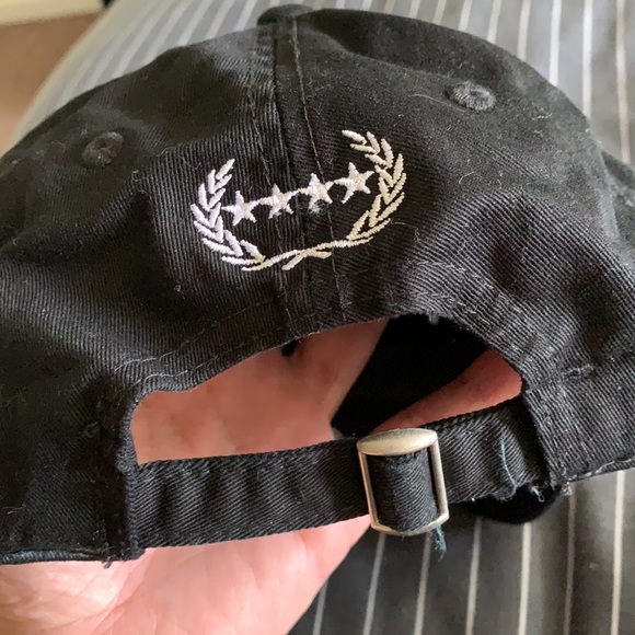 Baseball cap - Picture 3 of 3